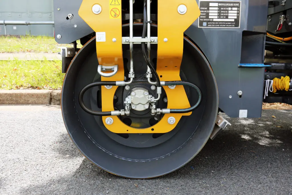 XCMG-XD120-Vibratory-Roller-2Tonne-Newcastle-Brisbane-Perth-DrumWheel-1024x683-1