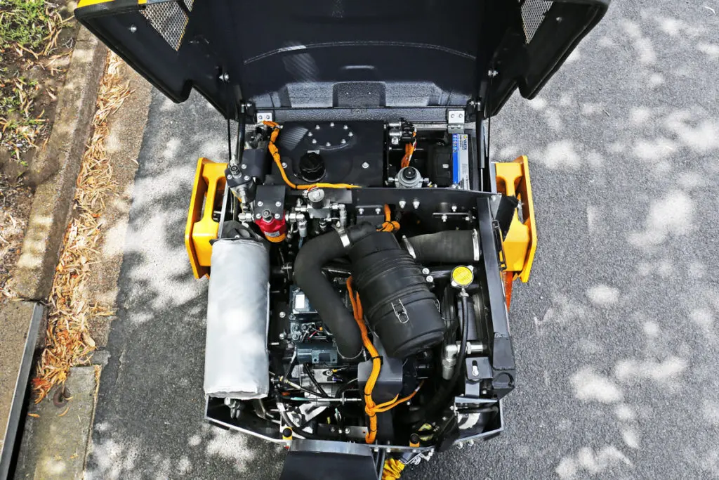 XCMG-XD120-Vibratory-Roller-2Tonne-Newcastle-Brisbane-Perth-Engine-1024x683-1