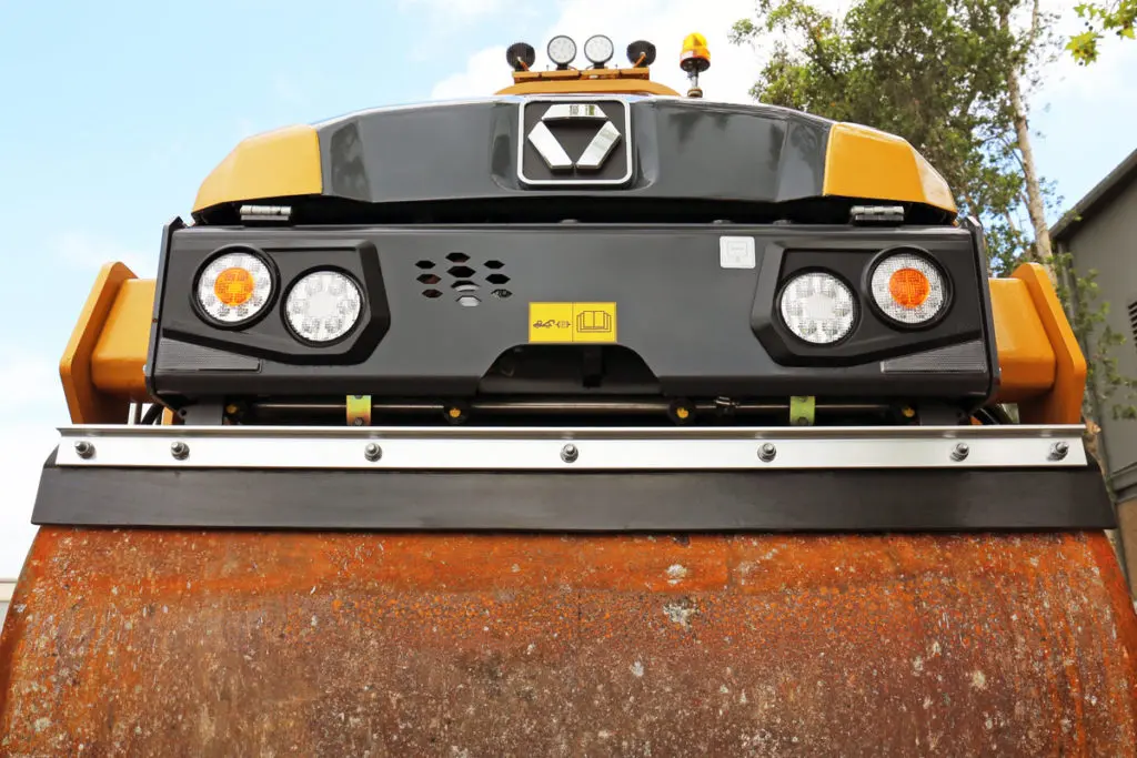 XCMG-XD120-Vibratory-Roller-2Tonne-Newcastle-Brisbane-Perth-WaterSprayers-1024x683-1