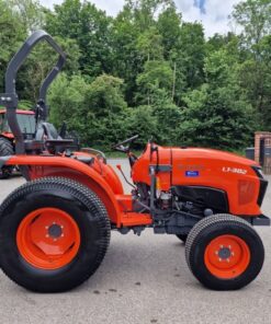 Kubota L1-382 (T1376) TRACTOR